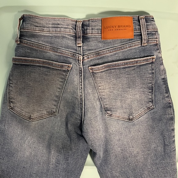 Lucky Brand Jeans - Picture 2 of 5